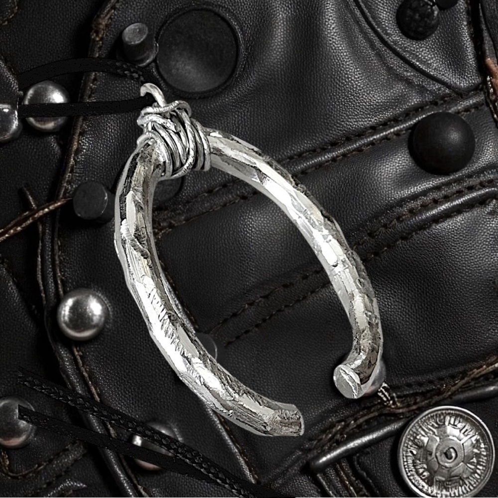 5 For $25💫Alternative Silver Arc Pendant Necklace